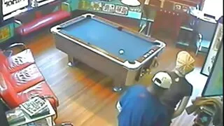 الرجل يرضي اثنين سكسي اجنبي محارم من الفتيات العاريات مع شخصيات ضئيلة