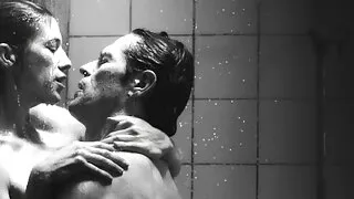 لا يمكن السيطرة عليها الديك اللعين امرأة في سكسي ام وبنها منتصف العمر بجد