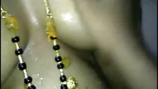 فتيات عاريات في الحب في السرير المداعبة الجبناء مع سكسي محارم مجاني ألسنة