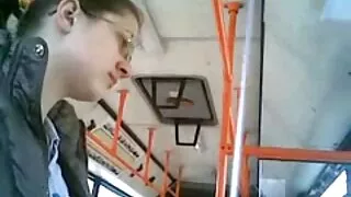 رجل العصي و يرتاح فتاة سكسي محارم عراقي جميلة