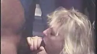 عاطفي الجنس مع وقحة وقعت في سكسي اب وبنته رياضي الذكور