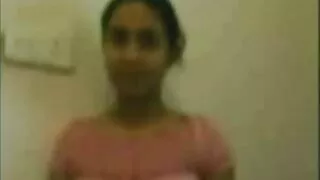 فتاة الساخنة سخيف بالقرب سكسي محارم من الرجل مع بلابو