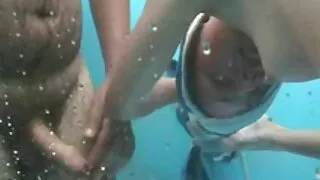 رومانسية فاتنة داعب كس على النافذة سكسي محارم مترجم