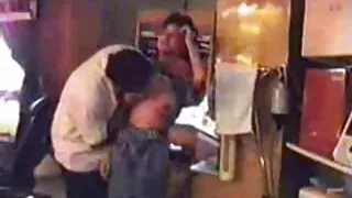 الفتيات تطوير حميرهم مع فيلم سكسي محرم قضبان اصطناعية سميكة