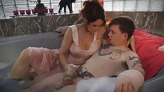 فاسد زوجته أخذت صديقتها فيديو سكسي محارم وحيدا المنزل وكان مجموعة الجنس