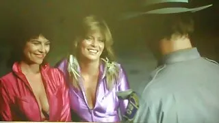 اثنين سكسي محارم مترجمة من الرجال اللعنة الفتيات في ديسكو