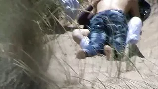 لطيف امرأة سمراء مع شعر العانة مساج سكسي محارم يحصل مارس الجنس من قبل الرجل